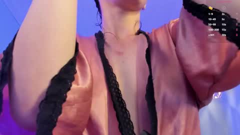 Scarlet  online show from 18, 9, 2025