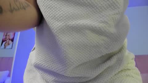 Scarlet  online show from 2, 12, 2025