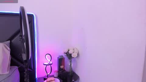 Snapshot of scarletkent chatting on 31, 10, 2025 ScarletKent online show from 31, 10, 2025