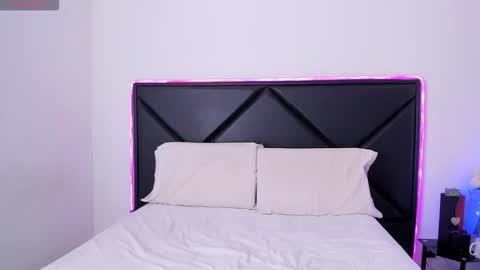 Snapshot of scarletkent chatting on 13, 11, 2025 ScarletKent online show from 13, 11, 2025