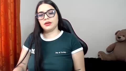 Snapshot of scarletlux_ chatting on 12, 3, 2026 Scarlet online show from 12, 3, 2026