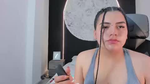 Scarlet online show from 20, 10, 2025