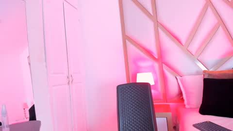 Scarlet online show from 4, 12, 2024