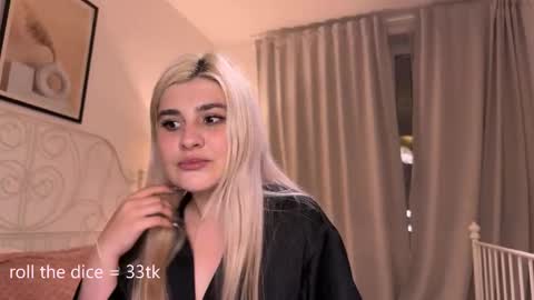 scarletsirens_ online show from 17, 3, 2026