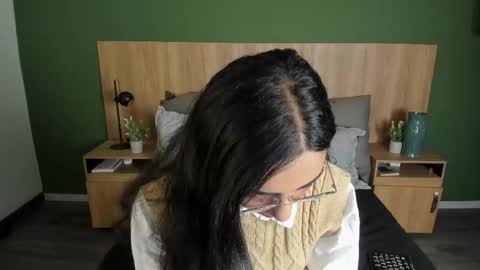 Snapshot of scarlett25__ chatting on 18, 12, 2025 Scarlett online show from 18, 12, 2025