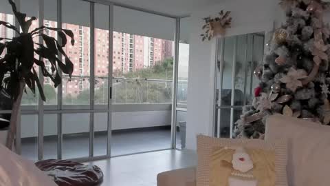 juli online show from 13, 1, 2025