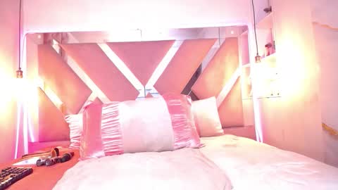 Scarlett online show from 4, 3, 2026