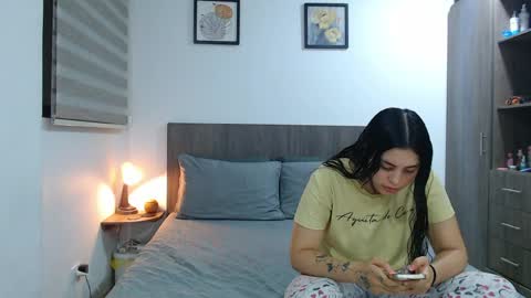 Snapshot of scarlett_brown69 chatting on 12, 4, 2026 Scarlett Brown online show from 12, 4, 2026