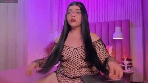 Scarlett  online show from 29, 7, 2026