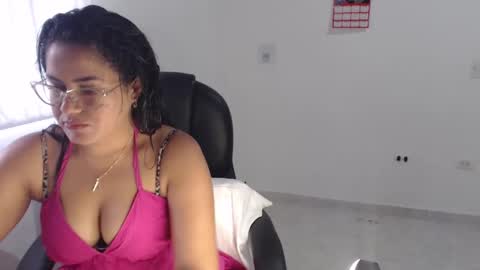 Scarlett online show from 4, 3, 2025