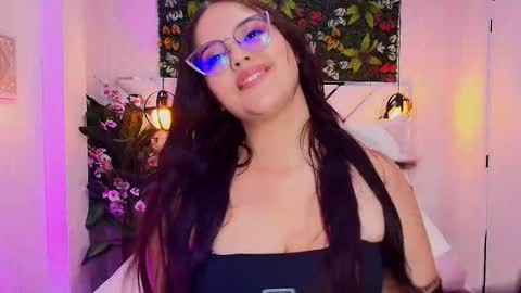 scarlett montoya  online show from 15, 10, 2025