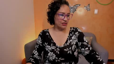 Scarlett sax online show from 8, 4, 2026