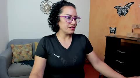 Scarlett sax online show from 6, 5, 2026