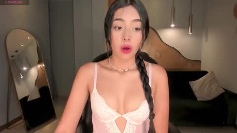 Sacrlett Blaze online show from 19, 12, 2025