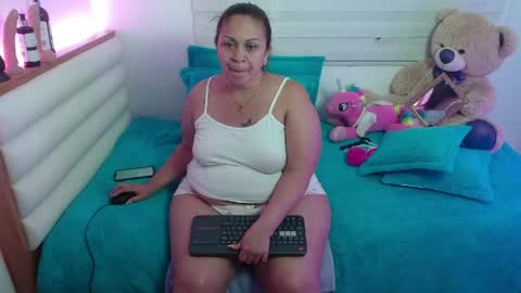 scarlettbooty online show from 7, 5, 2026
