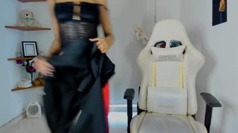 Scarlett online show from 2, 1, 2025