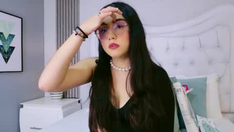 Scarlett Petrova online show from 27, 5, 2026