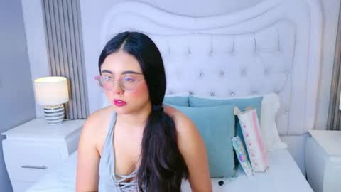 Scarlett Petrova online show from 2, 6, 2026