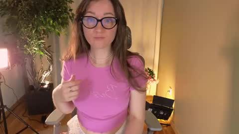 Snapshot of scarletttesecret chatting on 13, 5, 2026 scarletttesecret online show from 13, 5, 2026