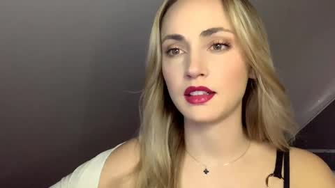 ScarlettxBlonde online show from 2, 5, 2026