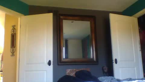 Snapshot of scarredhearted chatting on 25, 10, 2025 scarredhearted online show from 25, 10, 2025