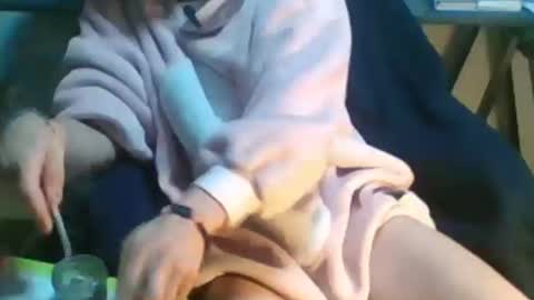 Snapshot of schnico chatting on 17, 10, 2025 schmidti online show from 17, 10, 2025