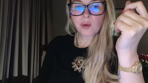 Snapshot of schoolteach chatting on 8, 3, 2026 cindy desire online show from 8, 3, 2026