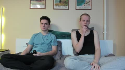 Thomas brunette and Alex blond online show from 6, 12, 2024