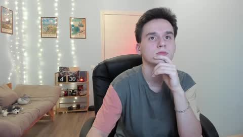 Thomas brunette and Alex blond online show from 12, 12, 2024