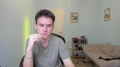 Thomas brunette and Alex blond online show from 3, 3, 2025