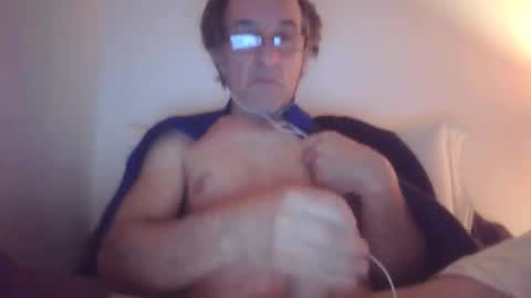 Snapshot of scotchwhieskie chatting on 19, 11, 2025 scotchwhieskie online show from 19, 11, 2025