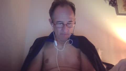 Snapshot of scotchwhieskie chatting on 14, 12, 2025 scotchwhieskie online show from 14, 12, 2025