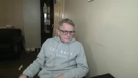 James online show from 28, 10, 2025