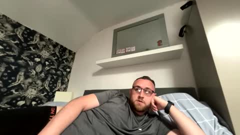 StraightScouse online show from 4, 5, 2026