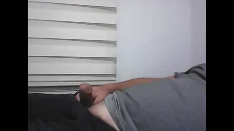 Snapshot of screw2 chatting on 24, 11, 2025 Evren online show from 24, 11, 2025