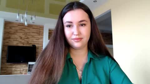 Elizabeth  online show from 3, 2, 2025