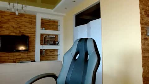 Elizabeth  online show from 10, 10, 2025