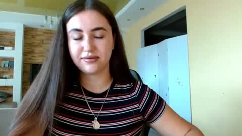 Elizabeth  online show from 18, 6, 2026