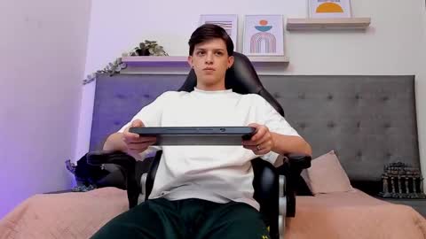 Snapshot of sebastamayo_ chatting on 19, 3, 2026 SEBAS online show from 19, 3, 2026