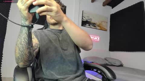 Lucian Sinclair online show from 6, 11, 2025