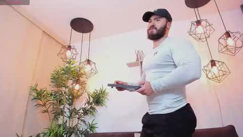 Instagram jeanpaulfit  online show from 1, 5, 2026