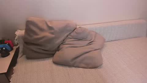 Amanda and  pair in a real life we love each other but can play with you online show from 27, 2, 2026