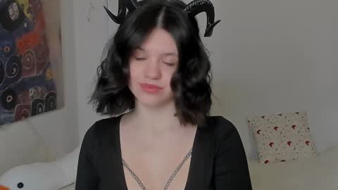 Anna online show from 1, 2, 2025