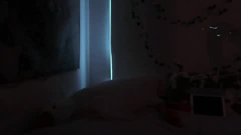 Anna online show from 5, 3, 2025