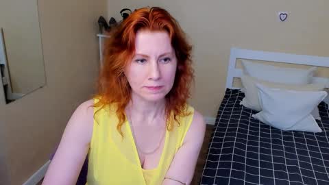 seductive_foxy_ online show from 24, 11, 2025