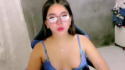 Snapshot of seductive_paulaxx chatting on 18, 3, 2026 pau online show from 18, 3, 2026