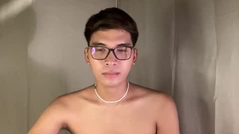 Snapshot of seductive_william chatting on 4, 10, 2025 William online show from 4, 10, 2025