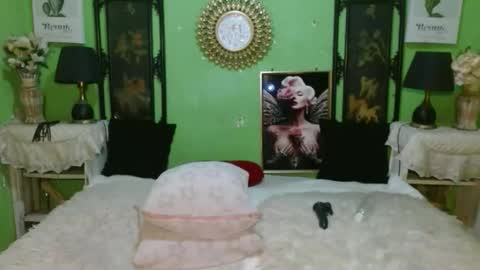 Snapshot of seductivecatxxx chatting on 24, 5, 2026 dyosa isabel online show from 24, 5, 2026