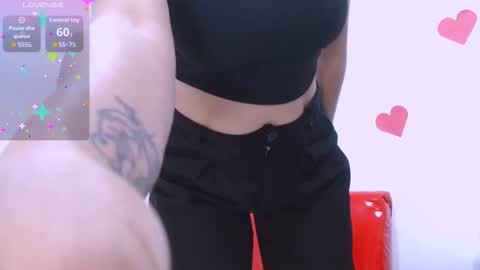 Estefany online show from 10, 11, 2025