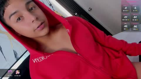 Snapshot of seductivo_jr chatting on 8, 4, 2026 seductivo online show from 8, 4, 2026